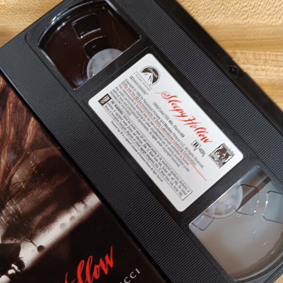 Sleepy Hollow VHS 1999 Tim Burton Gothic Supernatural Horror Johnny Depp Ricci - Picture 7 of 7